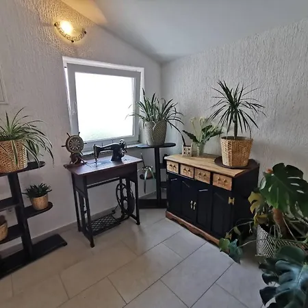 شقة In With Sea View, Balcony, Air Conditioning, Wi-fi